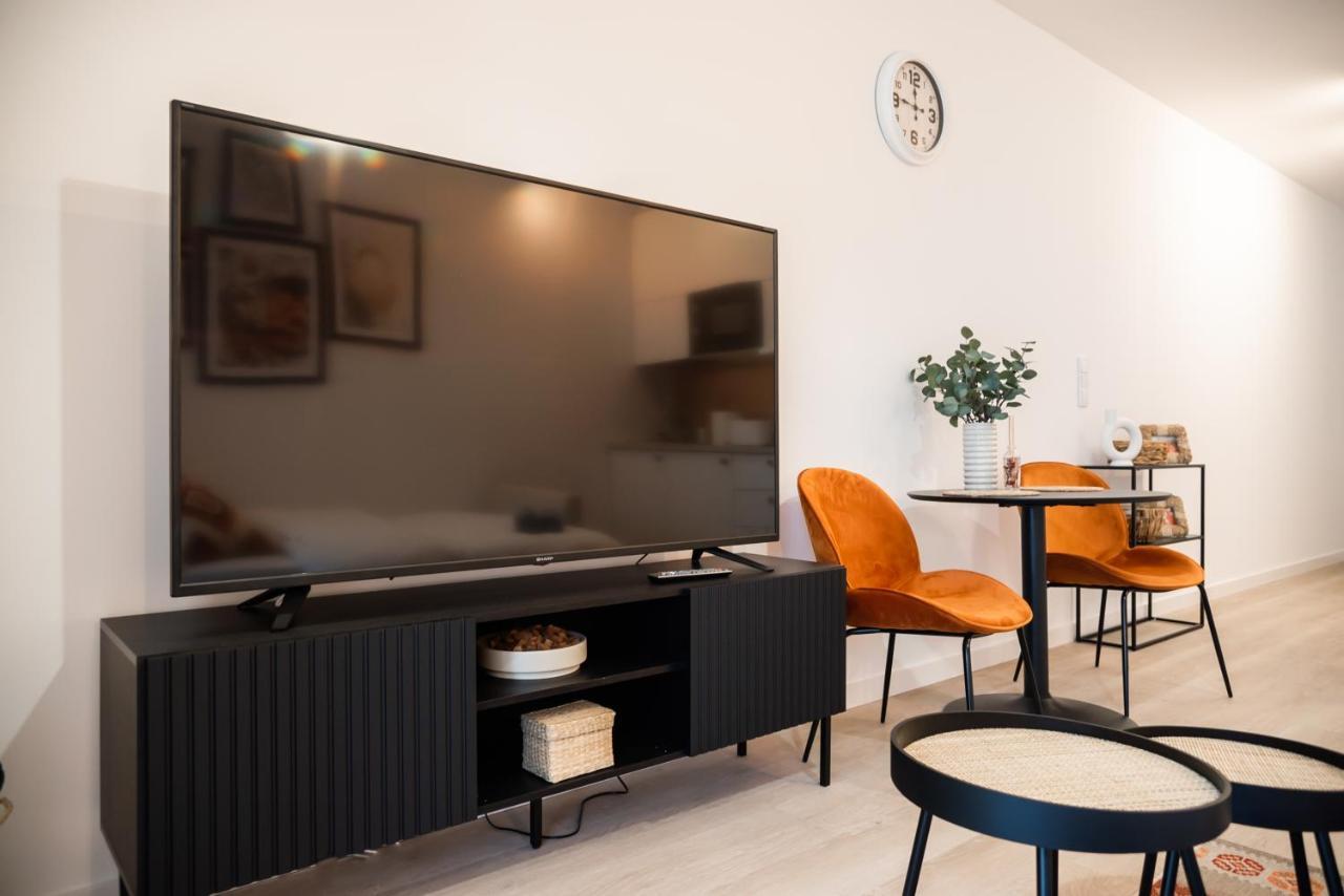 Wola Cosy White Apartment Varşovia Exterior foto