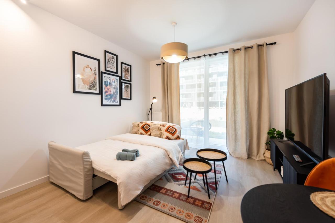 Wola Cosy White Apartment Varşovia Exterior foto